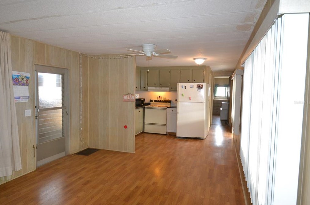 3309 Tiki Dr, Tarpon Springs, FL 34691