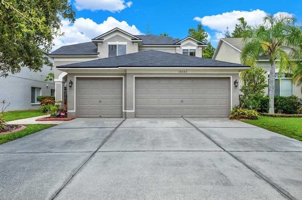 19321 Sandy Springs Cir, Lutz, FL 33558
