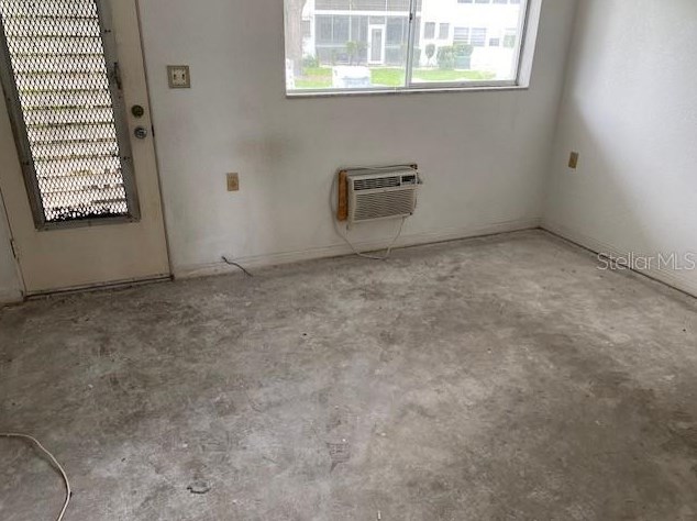 8425 112th St #106, Largo, FL 33772