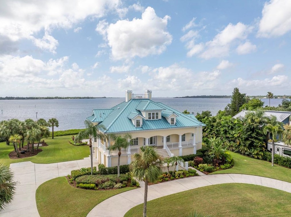 3857 Shore Blvd, Oldsmar, FL 34677