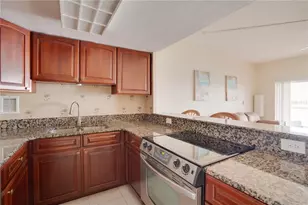 880 Mandalay Ave, Clearwater Beach, FL 33767 - Photo 10
