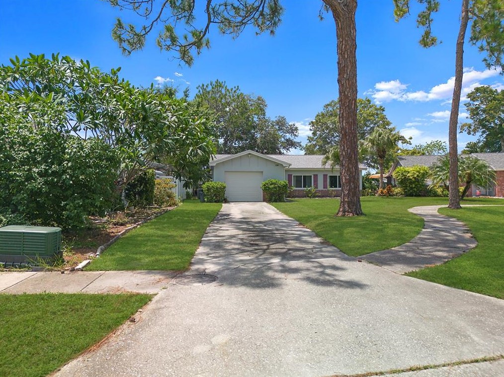 6961 122nd Dr, Largo, FL 33773