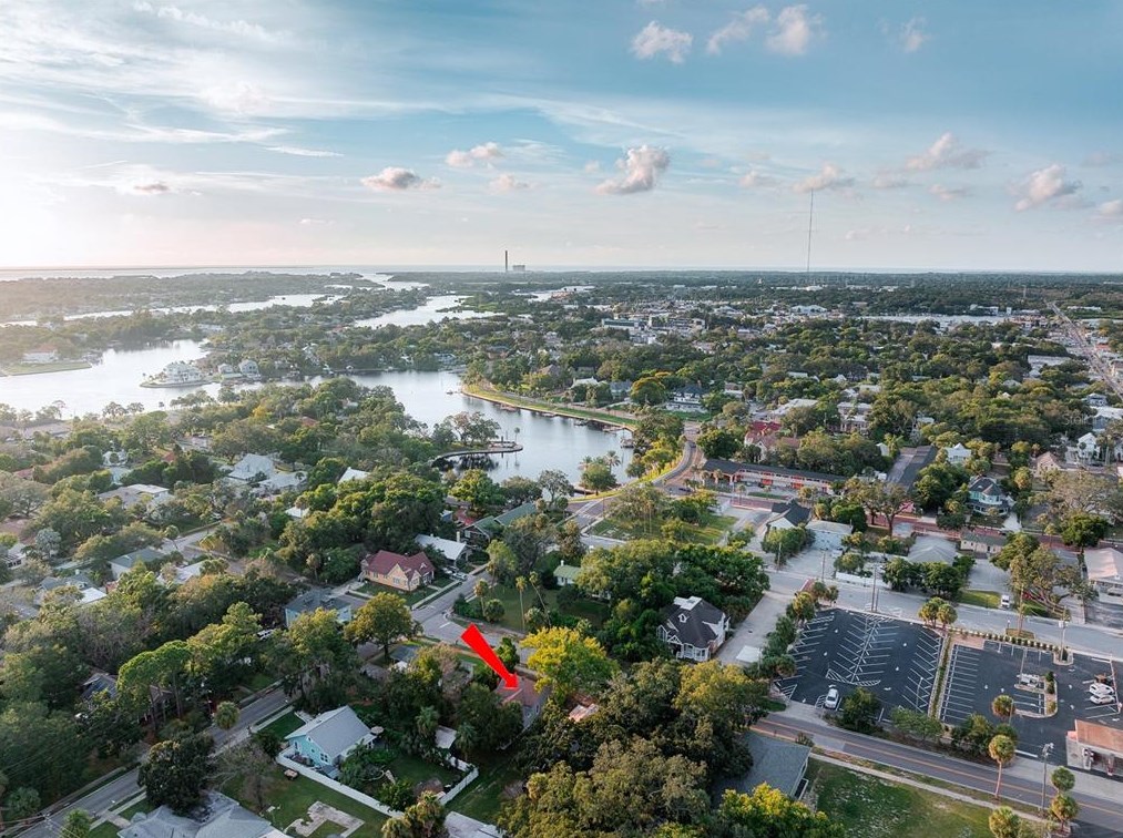 55 W Lemon St, Tarpon Springs, FL 34689