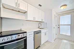 2570 Gary Cir, Dunedin, FL 34698 - Photo 12