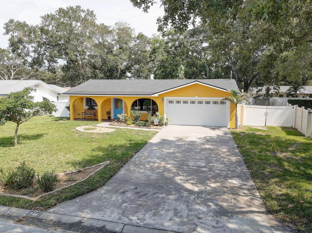 13447 99th Ave, Largo, FL 33776