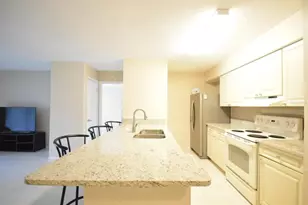 9481 Highland Oak Drive, Tampa, FL 33647 - Photo 8