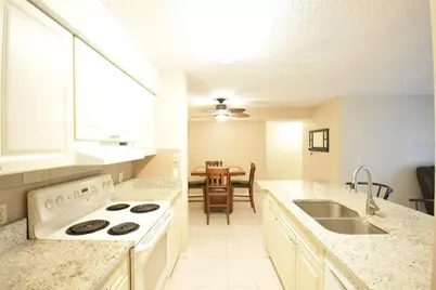 9481 Highland Oak Drive #1402, Tampa, FL 33647 - Photo 12