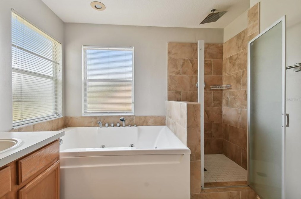 9354 Hidden Water Cir, Riverview FL 33578-3031 exterior