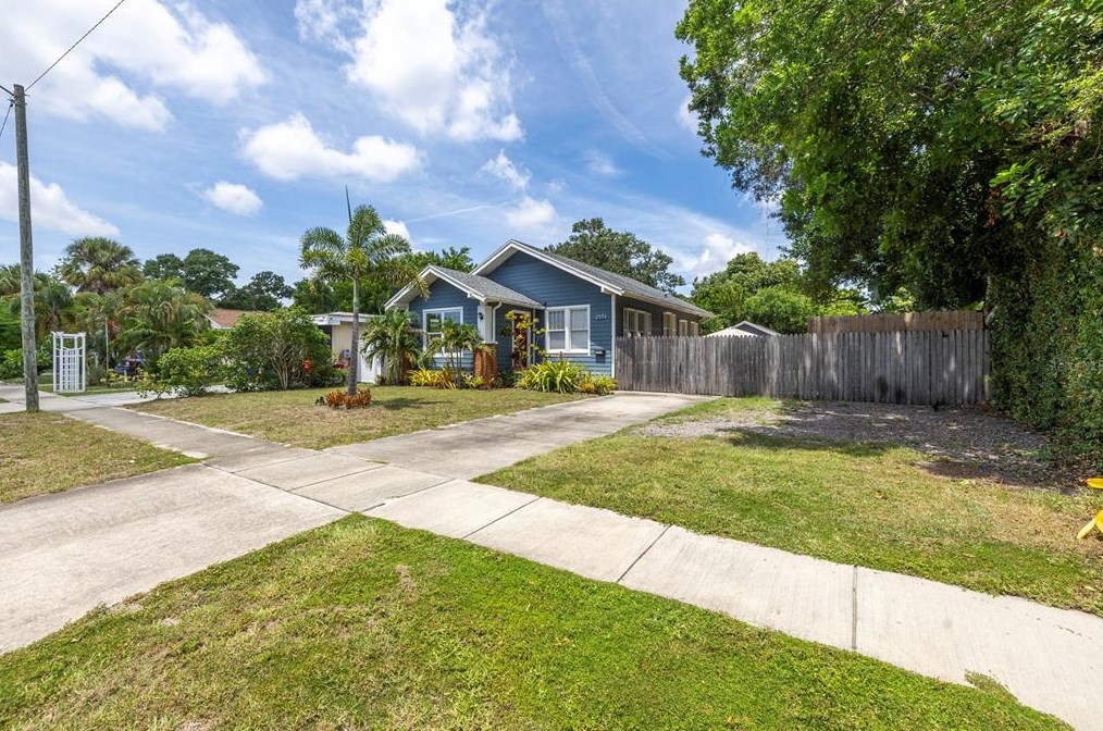 2551 15th Ave, Saint Petersburg, FL 33713-5601