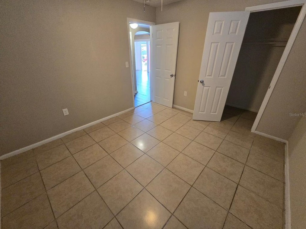 1578 15 St, Saint Petersburg FL  33704-4012 exterior