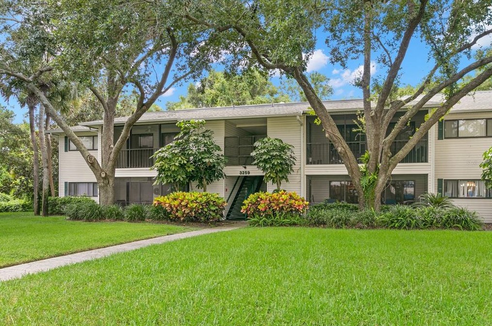 3259 Fox Chase Circle N #102, Palm Harbor, FL 34683