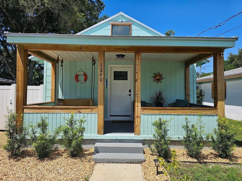 1240 Georgia Ave, Dunedin, FL 34698