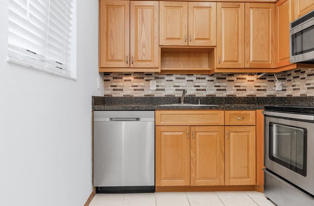 3300 Fox Chase Circle N #231, Palm Harbor, FL 34683