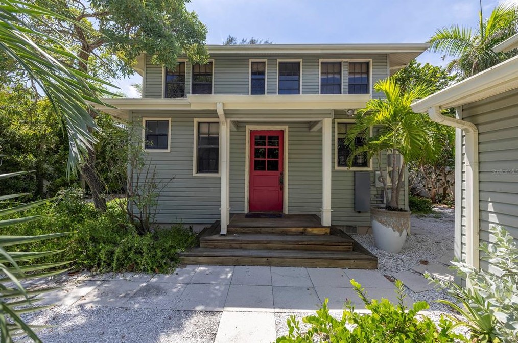 516 Gulf Blvd, Belleair Beach, FL 33785