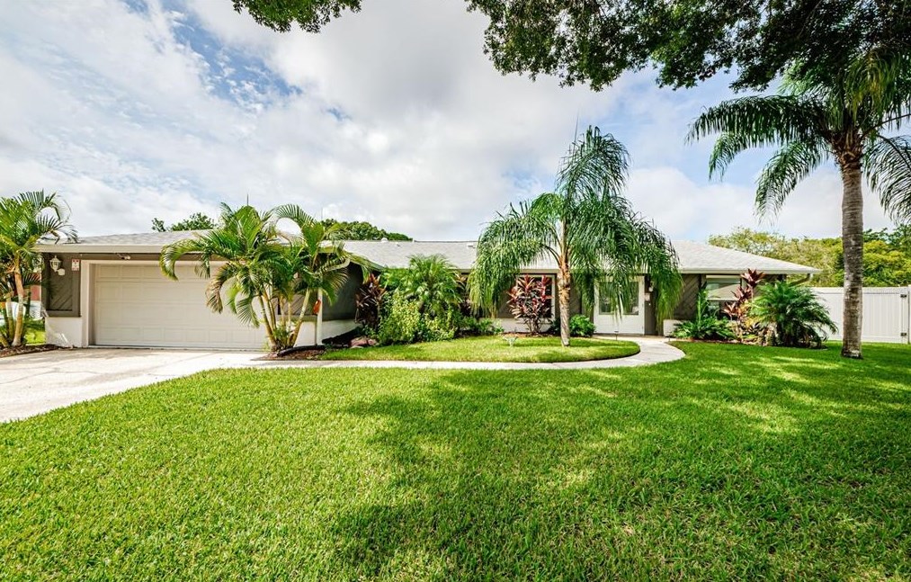 308 Fairwood Ct, Oldsmar, FL 34677
