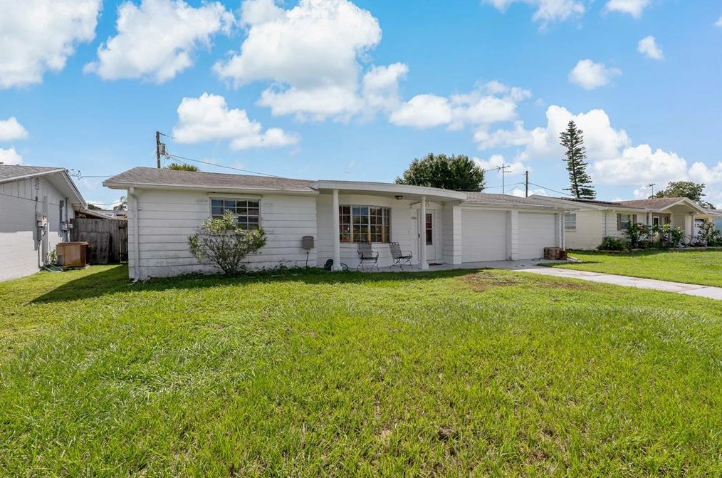 3320 Binder Dr, Tarpon Springs, FL 34691