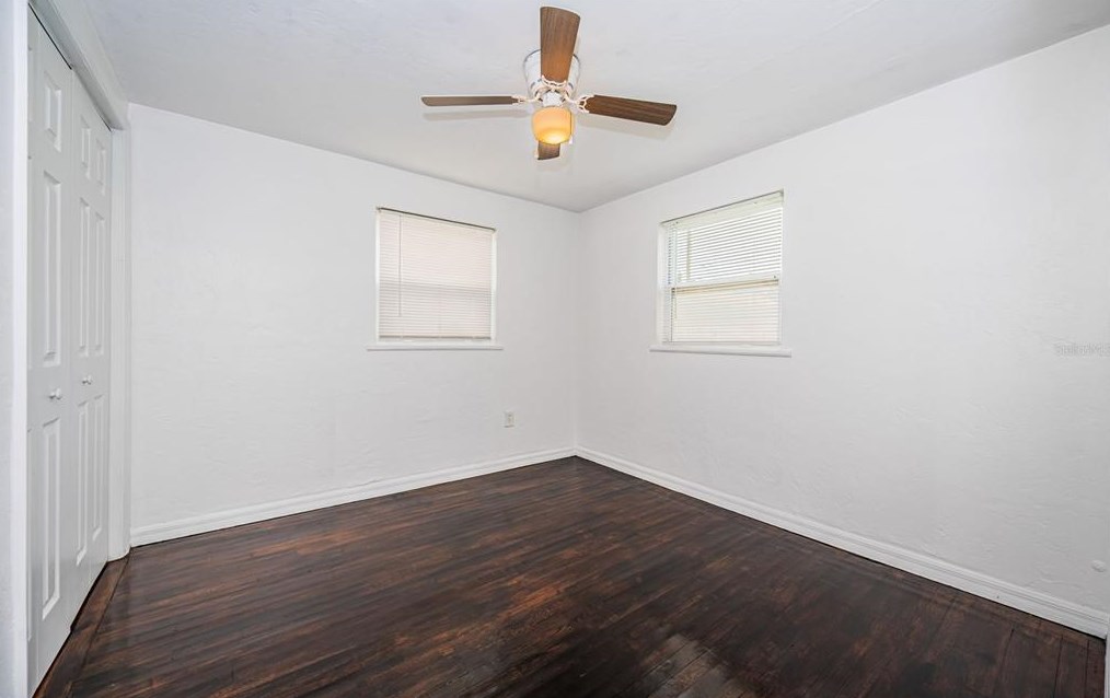 3930 42 Ave, Saint Petersburg FL  33703-5826 exterior