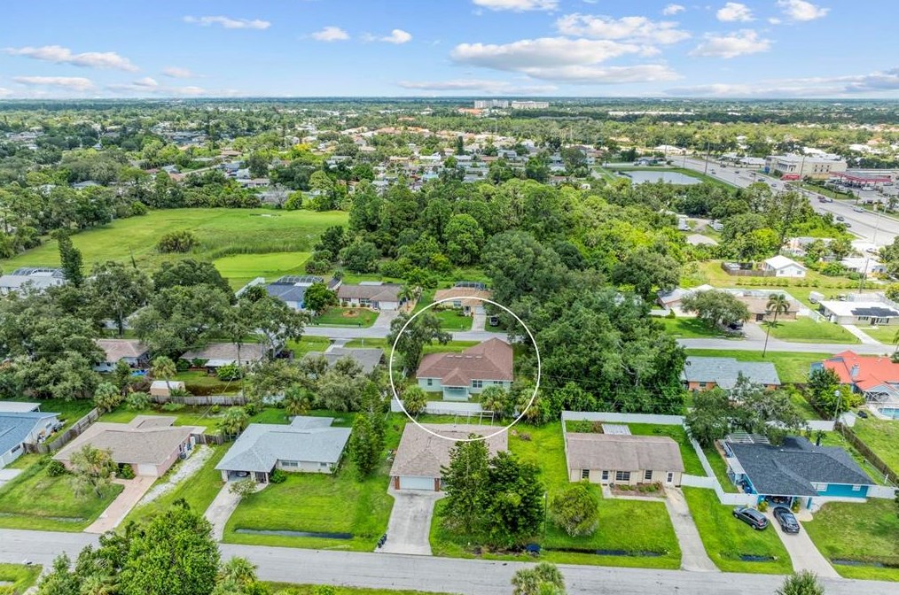 105 Dartmouth Rd, Venice, FL 34293-6049