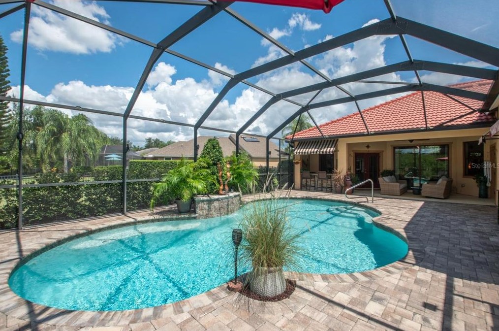 216 Royal Bonnet Dr, Ruskin, FL 33572-3506