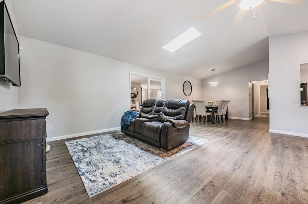 2854 Trailwood Dr, Palm Harbor, FL 34684