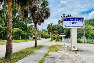 223 E Voorhis Ave, Deland, FL 32724 - Photo 6