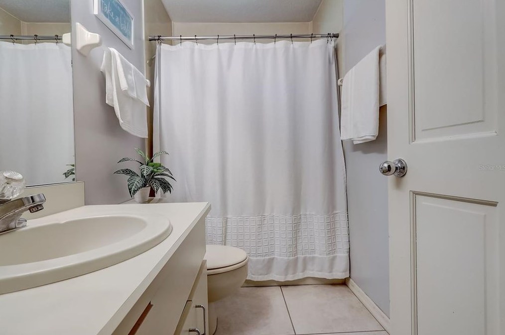 118 Sea Hawk Dr, Daytona Beach FL  32119-1388 exterior