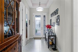 1660 Victoria Gardens Dr - Photo 4