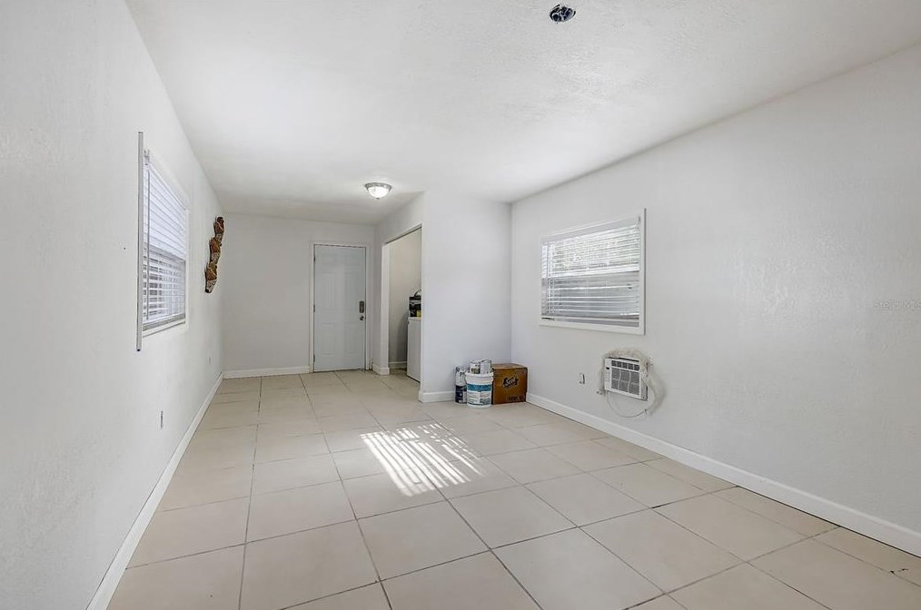 836 Orange Ave, Daytona Beach FL 32114-4764 exterior