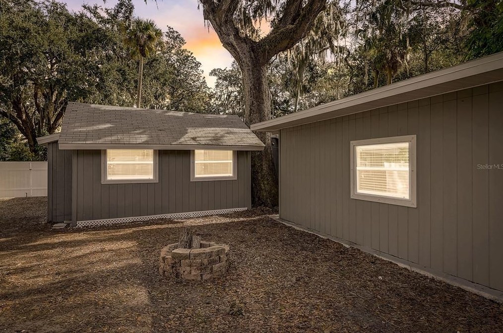 836 Orange Ave, Daytona Beach FL 32114-4764 exterior