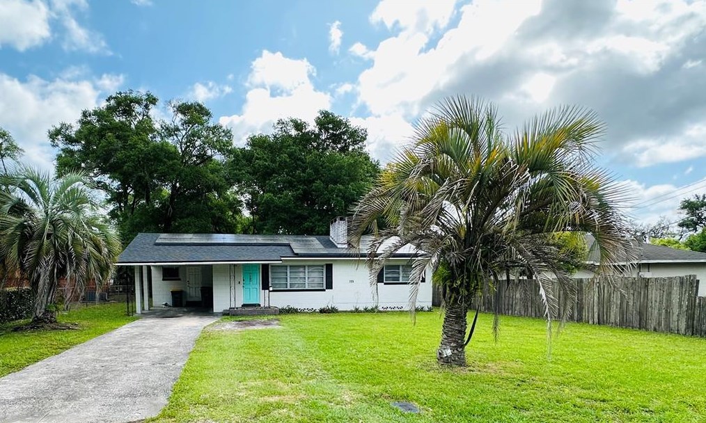 725 Boundary Ave, Deland, FL 32720-3104
