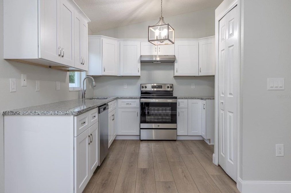 2484 Orange Rd, Deland FL  32724-3051 exterior