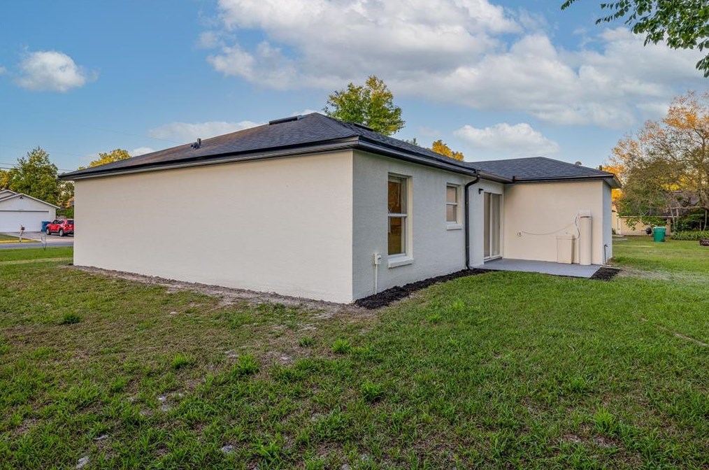 2484 Orange Rd, Deland FL  32724-3051 exterior