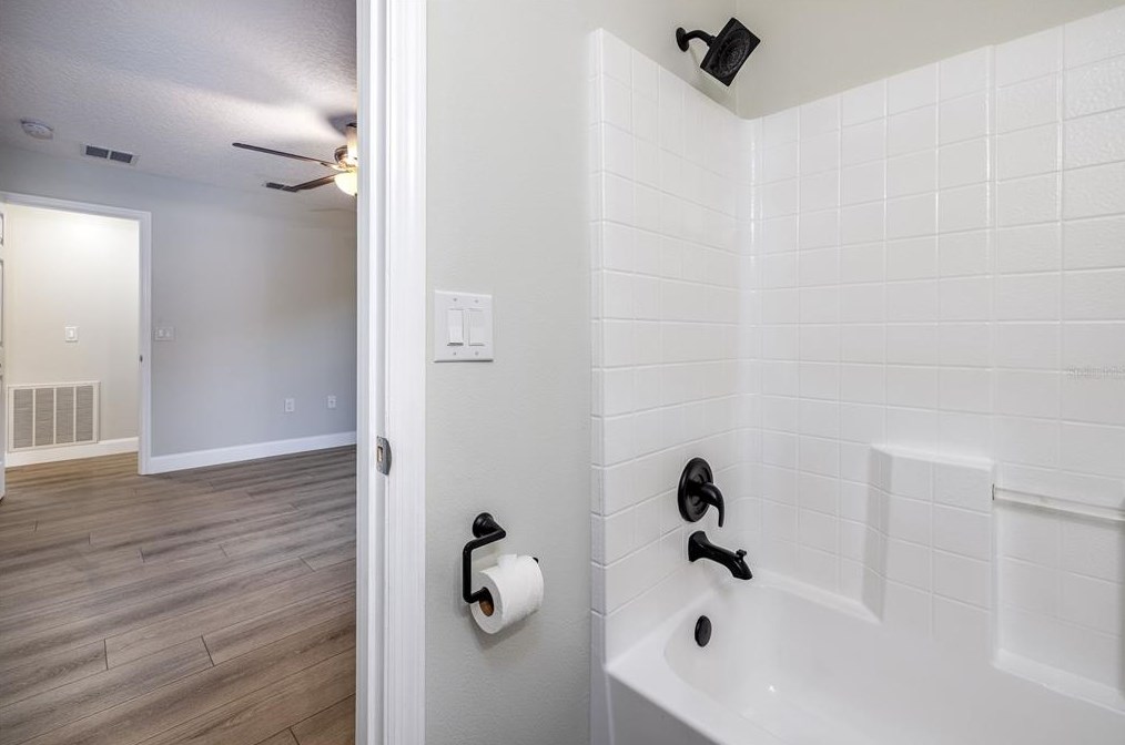 2484 Orange Rd, Deland FL  32724-3051 exterior