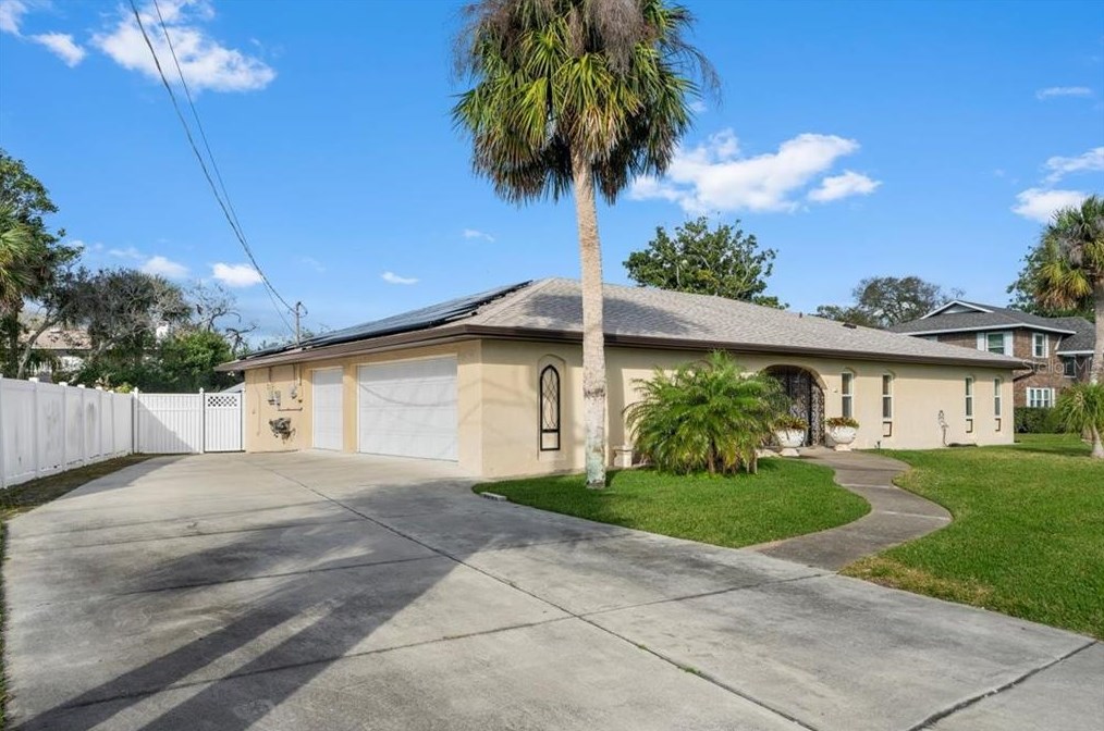 950 Halifax Dr, Ormond Beach, FL 32176-4169