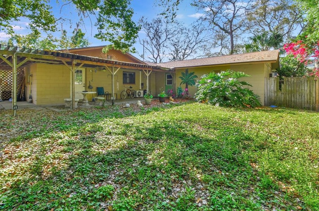 156 Seminole Ave, Lake Mary FL  32746-2929 exterior