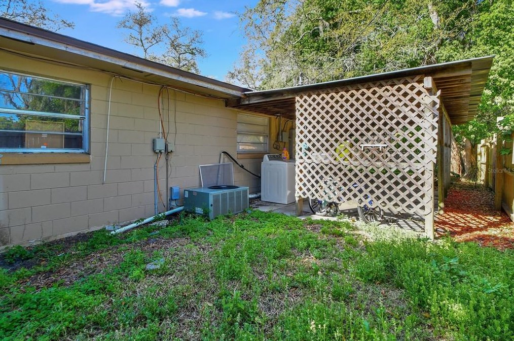 156 Seminole Ave, Lake Mary FL  32746-2929 exterior