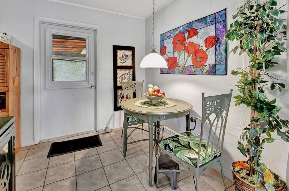 156 Seminole Ave, Lake Mary FL  32746-2929 exterior