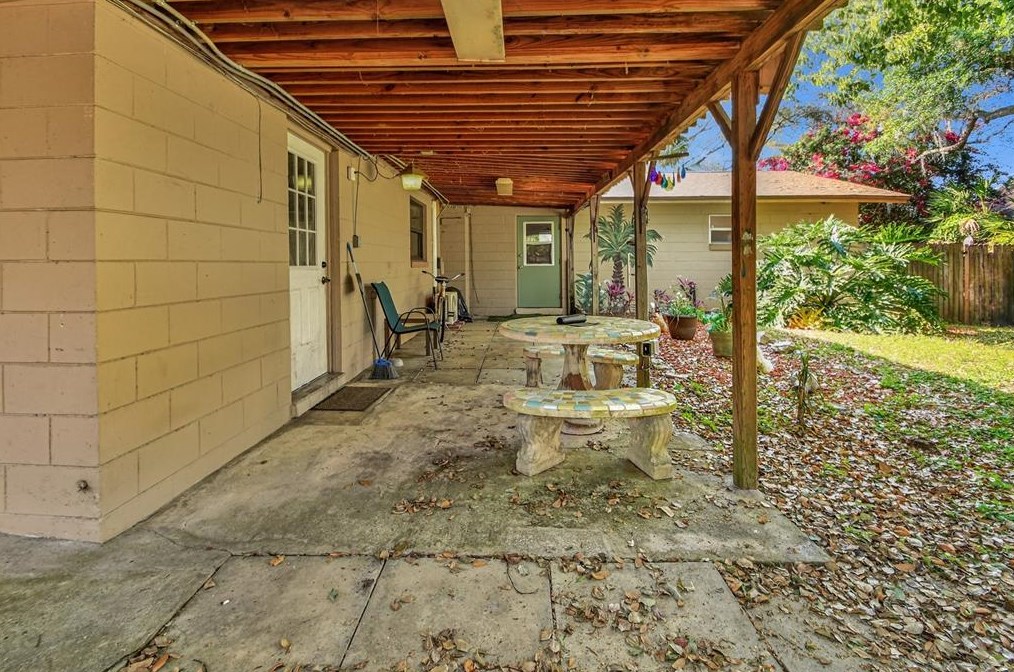 156 Seminole Ave, Lake Mary FL  32746-2929 exterior