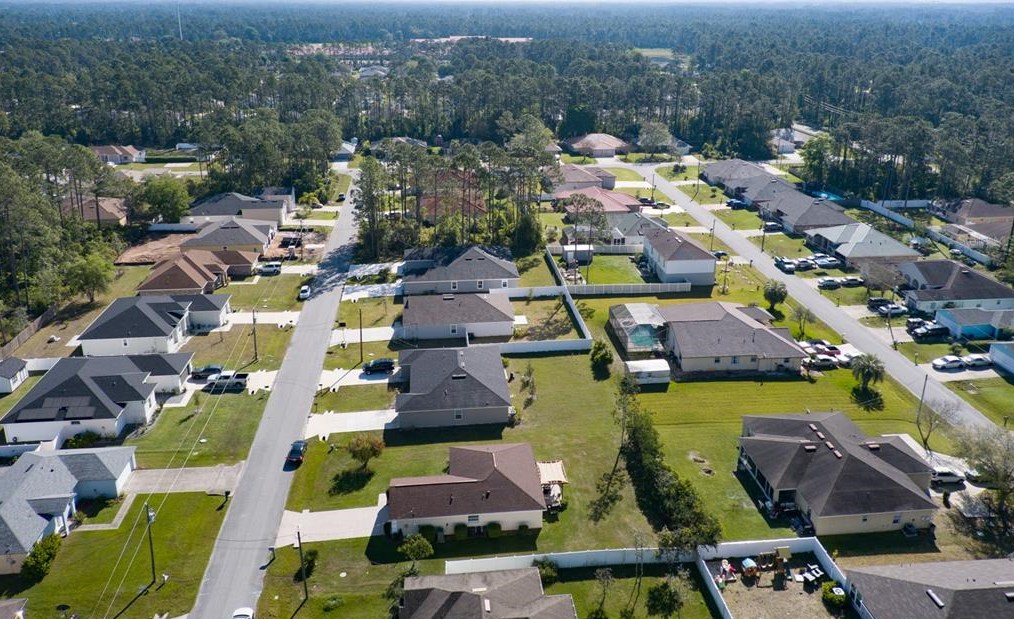 13 Regis Ln, Palm Coast FL  32164-6660 exterior