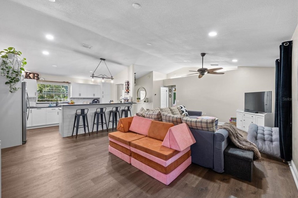 1775 Trinidad St, Deland FL  32720-1960 exterior