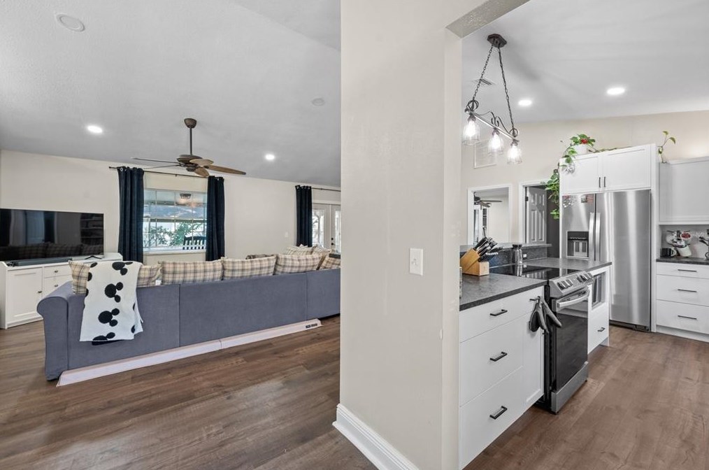 1775 Trinidad St, Deland FL  32720-1960 exterior