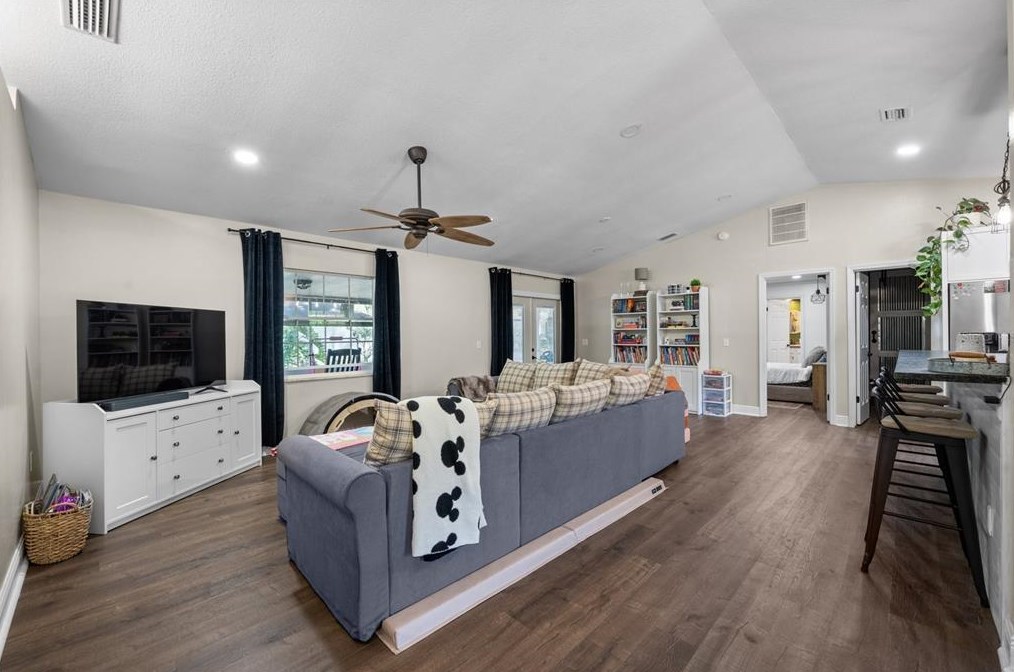 1775 Trinidad St, Deland FL  32720-1960 exterior