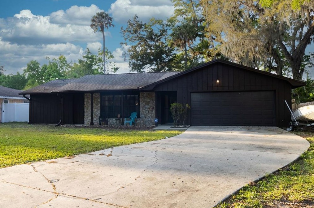 786 Sugar House Dr, Daytona Beach, FL 32129