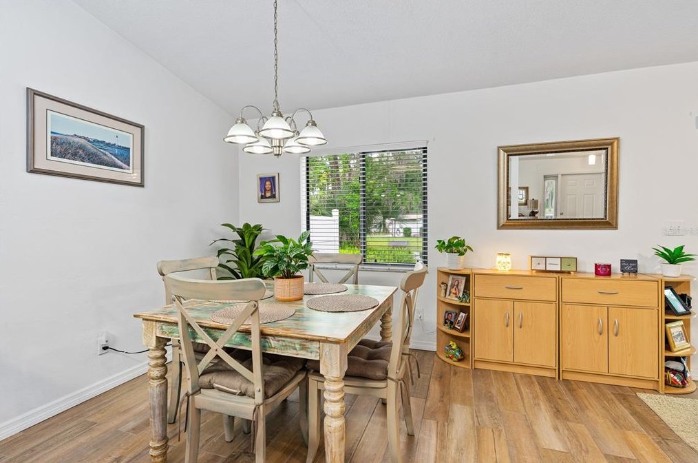 800 Acorn Ln, Daytona Beach FL  32127-4926 exterior