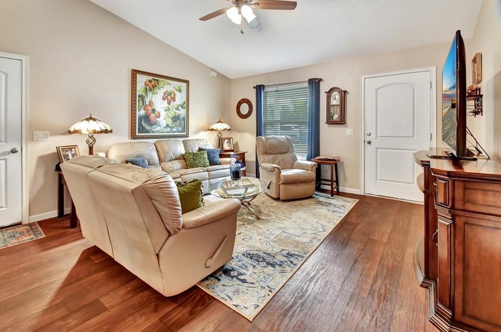1611 Pine Ave, Deland, FL 32724