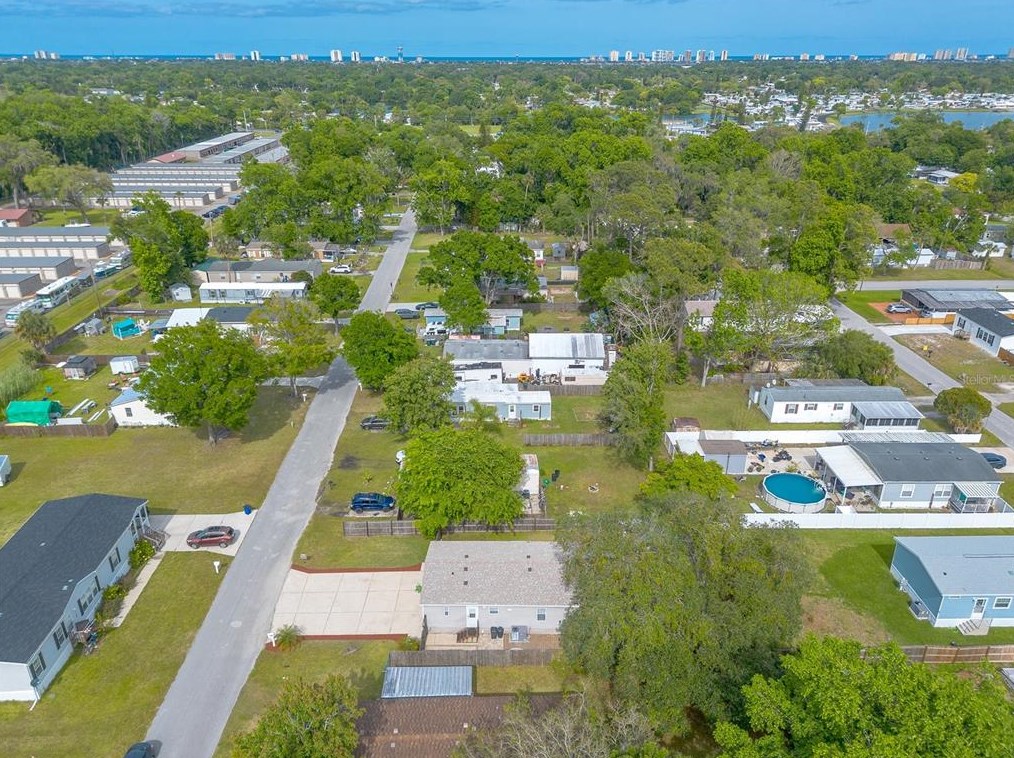 1091 Green Acres Cir, Daytona Beach FL  32119-2449 exterior