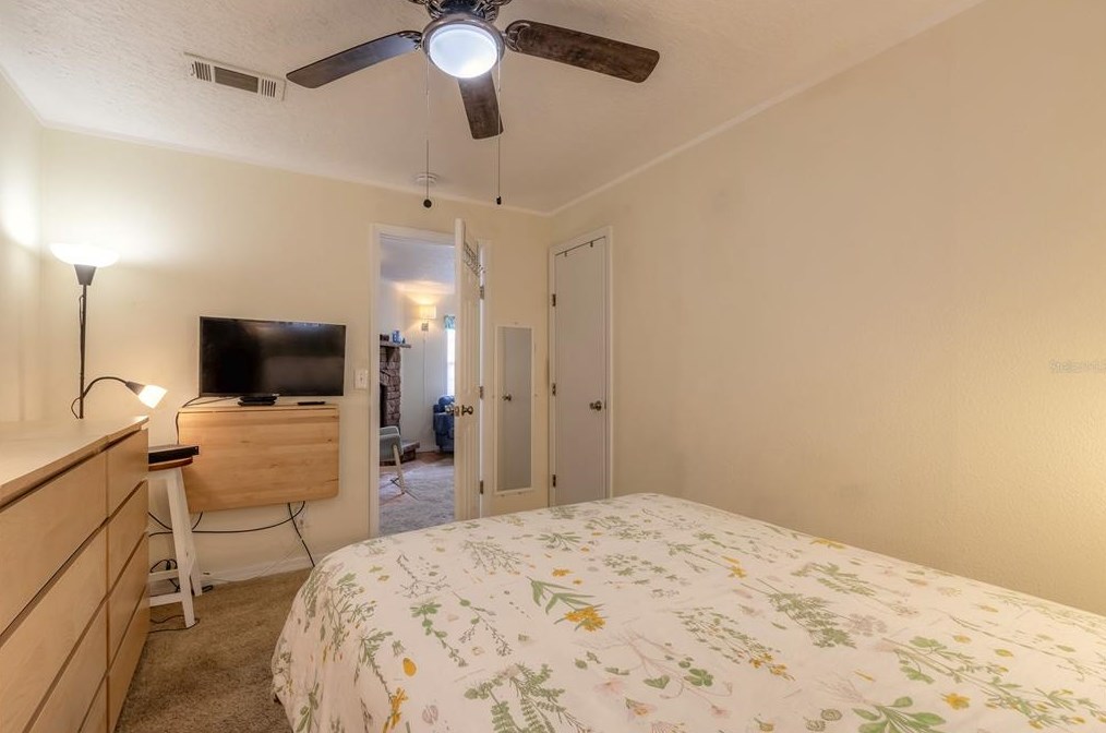 1091 Green Acres Cir, Daytona Beach FL  32119-2449 exterior