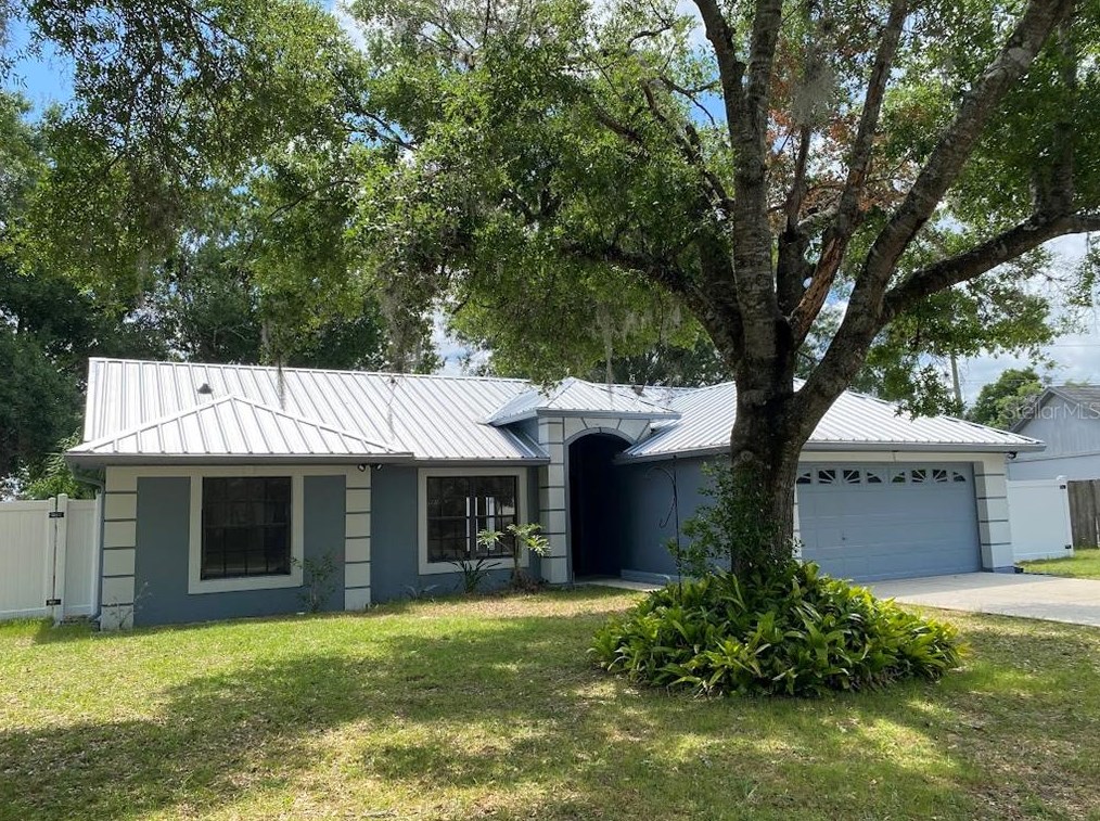 1311 Heather Glen Dr, Deland, FL 32724-2573