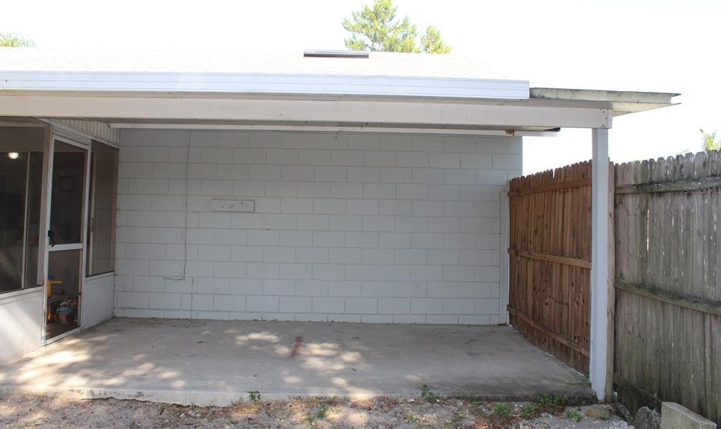 2694 Waco Dr, Deltona FL  32738-1949 exterior