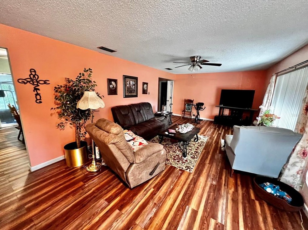 88 Melodie Ln, Deland, FL 32724